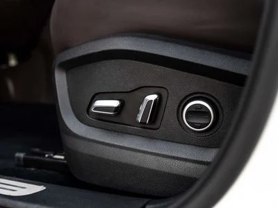 2025 Chery Tiggo 8 Pro FLAGSHIP, sivá, 31 950 km, dovoz SAE — foto 13 z 16