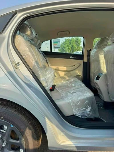 2027 Chery Arrizo 5 STD, strieborná, 0 km, dovoz SAE — foto 12 z 21