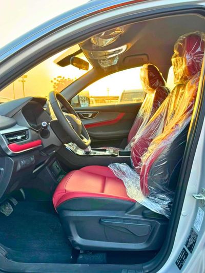 2026 Chery Tiggo 7 LUXURY, strieborná, 0 km, dovoz SAE — foto 9 z 22