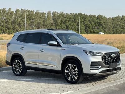 2024 Chery Tiggo 8 Pro Max LUXURY, strieborná, 21 000 km, dovoz SAE — foto 2 z 16