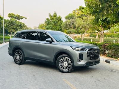 2026 Chery Tiggo 9 LUXURY PHEV, sivá, 1 678 km, dovoz SAE — foto 2 z 16