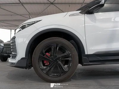 2026 Geely Coolray Battle, biela, 0 km, dovoz SAE — foto 5 z 30