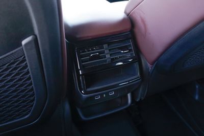 2024 Geely Monjaro GF, biela, 49 000 km, dovoz SAE — foto 5 z 12
