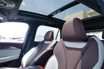 2024 Geely Monjaro GF, biela, 49 000 km, dovoz SAE — foto 6 z 12