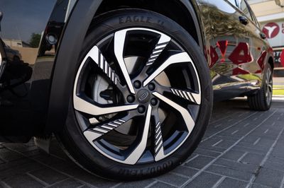 2024 Geely Monjaro GF PLUS, čierna, 51 000 km, dovoz SAE — foto 10 z 16