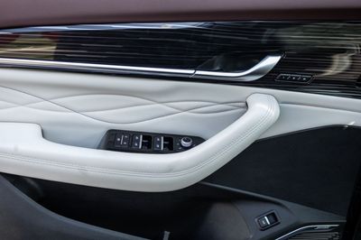 2024 Geely Monjaro GF PLUS, čierna, 51 000 km, dovoz SAE — foto 12 z 16