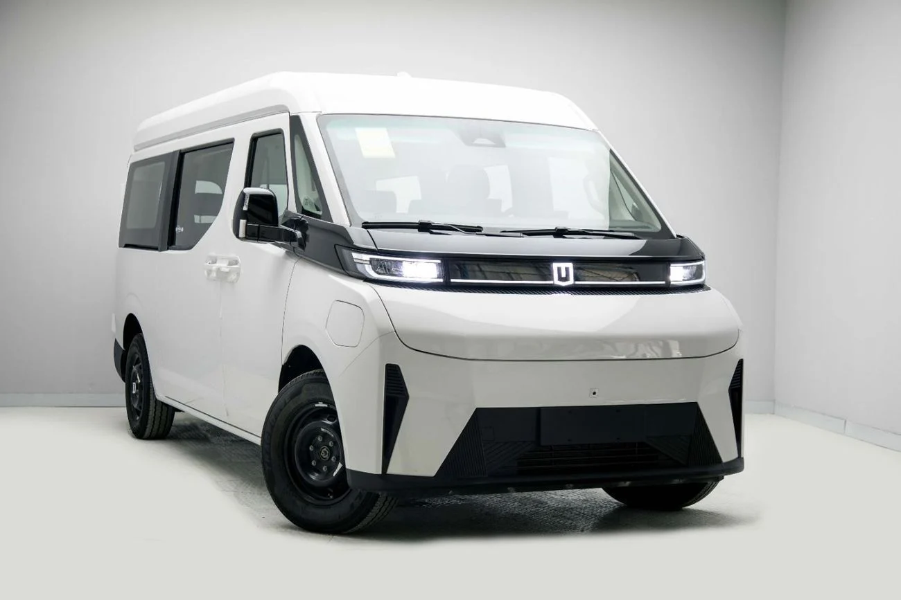2025 Geely Farizon, biela, 0 km, dovoz SAE — foto 1