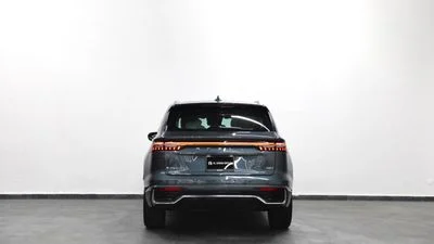 2026 Geely Monjaro GF PLUS, strieborná, 0 km, dovoz SAE — foto 5 z 16