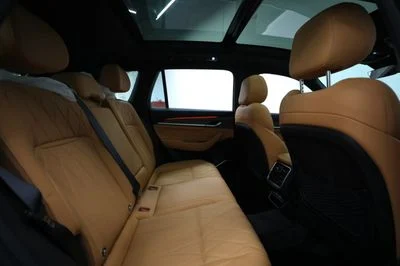 2026 Geely Monjaro GF PLUS, strieborná, 0 km, dovoz SAE — foto 8 z 16