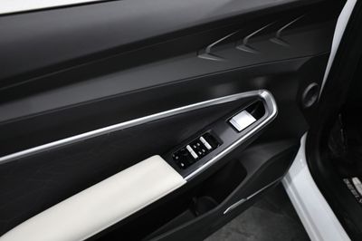 2026 Geely Cityray GF PLUS, strieborná, 0 km, dovoz SAE — foto 10 z 17