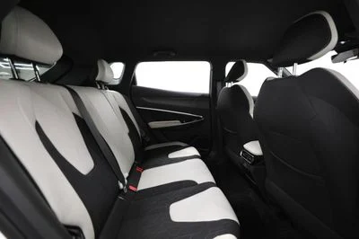 2026 Geely Cityray GF PLUS, strieborná, 0 km, dovoz SAE — foto 9 z 17