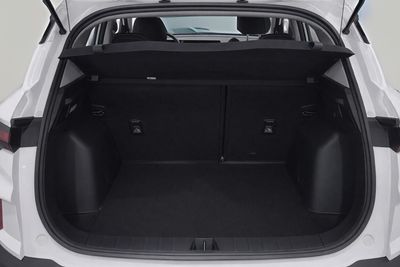 2026 Geely Coolray GL, biela, 13 885 km, dovoz SAE — foto 14 z 16