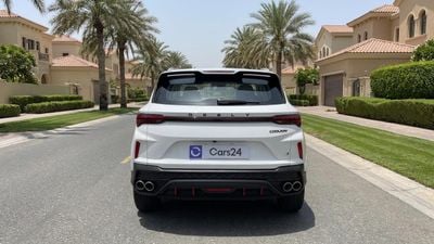 2026 Geely Coolray GL, biela, 13 885 km, dovoz SAE — foto 4 z 16
