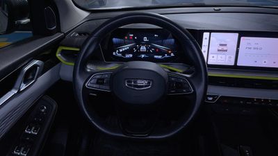 2025 Geely Coolray GL, biela, 42 357 km, dovoz SAE — foto 8 z 16