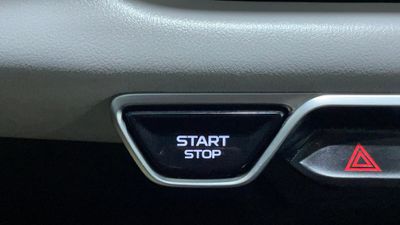 2025 Geely Coolray GL, sivá, 35 892 km, dovoz SAE — foto 13 z 16