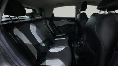 2025 Geely Coolray GL, sivá, 35 892 km, dovoz SAE — foto 15 z 16