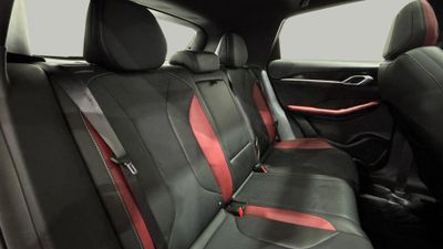 2025 Geely Coolray GF, červená, 16 970 km, dovoz SAE — foto 14 z 16