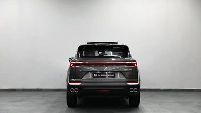 2025 Geely Coolray GF PLUS, sivá, 0 km, dovoz SAE — foto 5 z 17