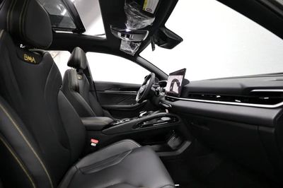 2025 Geely Coolray GF PLUS, sivá, 0 km, dovoz SAE — foto 7 z 17