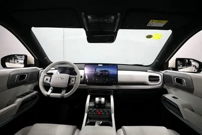2025 Byd Leopard 3 TITANIUM, biela, 0 km, dovoz SAE — foto 12 z 16