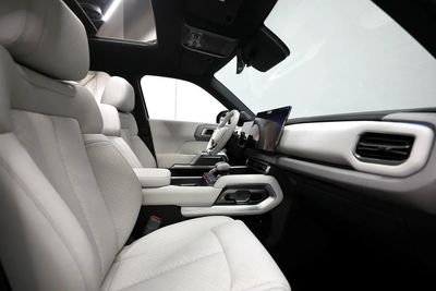 2025 Byd Leopard 3 TITANIUM, biela, 0 km, dovoz SAE — foto 7 z 16