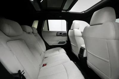 2025 Byd Leopard 3 TITANIUM, biela, 0 km, dovoz SAE — foto 8 z 16