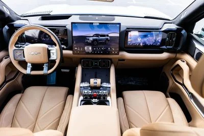 2025 Byd Leopard 8 FLAGSHIP, sivá, 3 600 km, dovoz SAE — foto 3 z 16