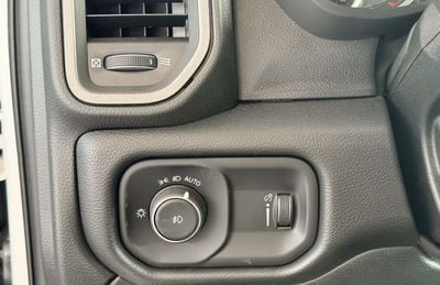 2026 RAM 5500, biela, 0 km, dovoz SAE — foto 11 z 20
