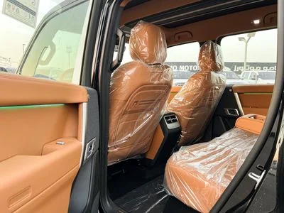 2027 Chery Icar v27 Flagship, čierna, 0 km, dovoz SAE — foto 15 z 30