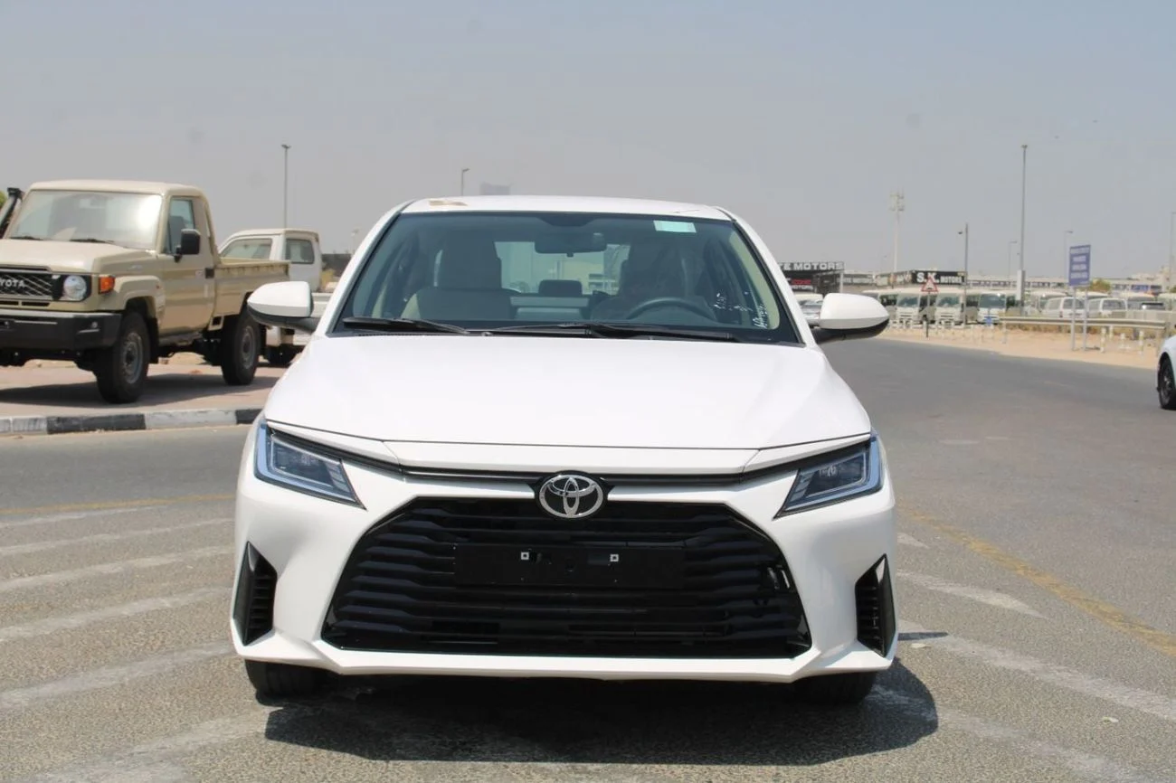2026 Toyota Yaris E, biela, 0 km, dovoz SAE — foto 1