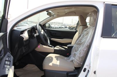 2026 Toyota Yaris E, biela, 0 km, dovoz SAE — foto 7 z 18