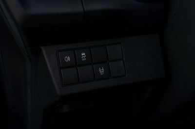2026 Toyota Yaris E, biela, 0 km, dovoz SAE — foto 13 z 23