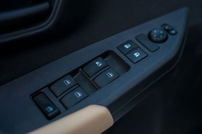 2026 Toyota Yaris E, biela, 0 km, dovoz SAE — foto 14 z 23