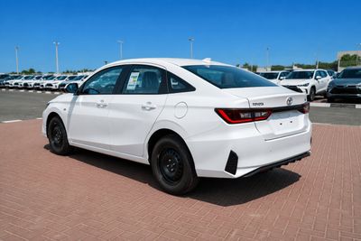 2026 Toyota Yaris E, biela, 0 km, dovoz SAE — foto 3 z 23
