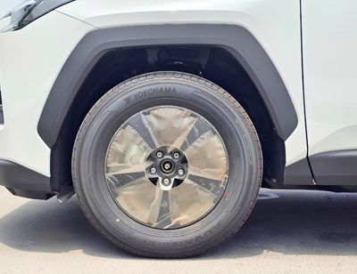 2026 Toyota RAV4 LE, biela, 0 km, dovoz SAE — foto 12 z 25