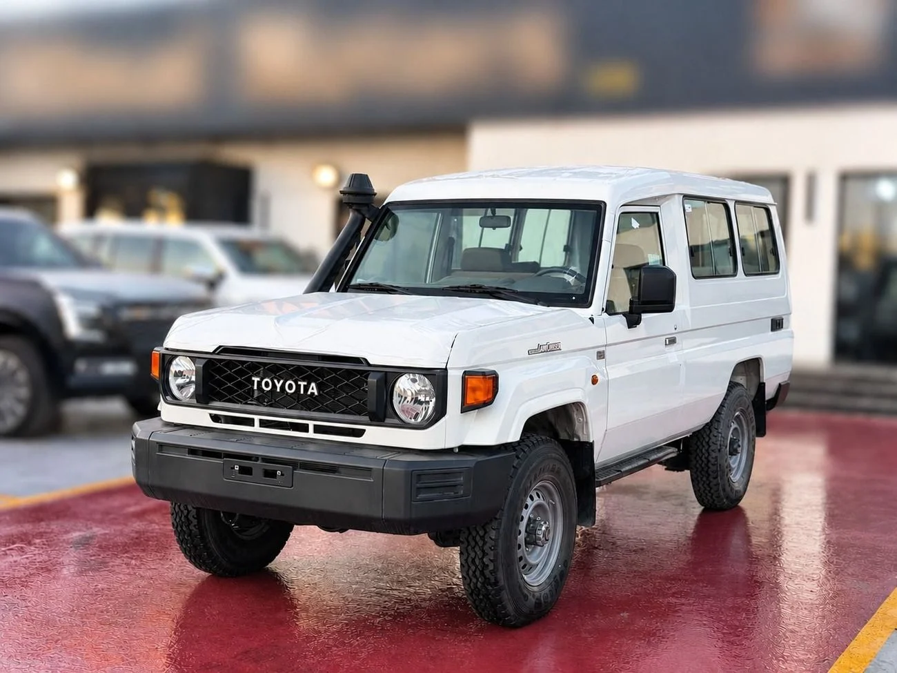 2026 Toyota Land Cruiser 70 LC 78 HARDTOP 4.0L MT, biela, 0 km, dovoz SAE — foto 1