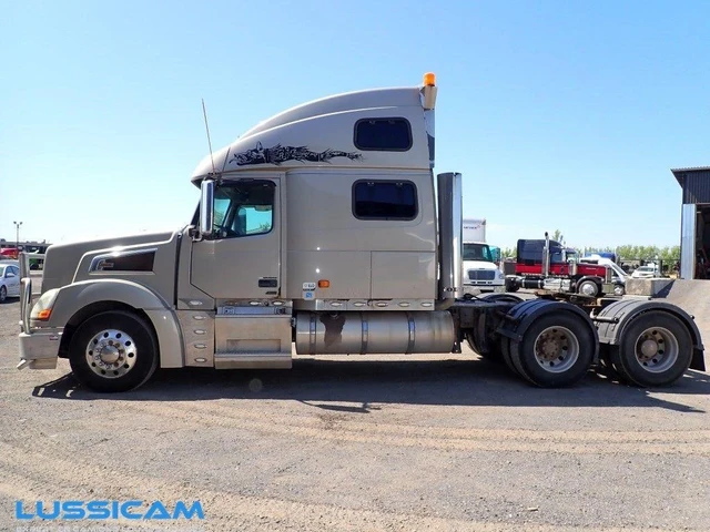 2006 Volvo VNL880, 2 693 849 mth, dovoz Kanada — foto 4 z 5