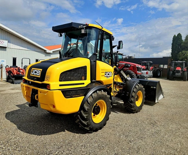 2023 JCB 409, dovoz Kanada — foto 3 z 5