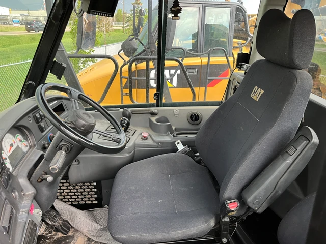 2013 Caterpillar 730EJ, 1 mth, dovoz Kanada — foto 4 z 4