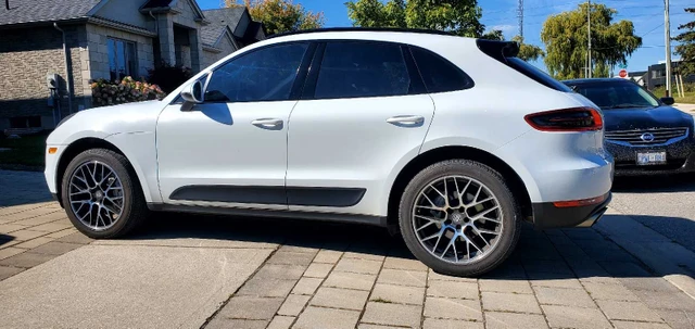 2017 Porsche Macan, čierna, 120 000 km, dovoz Kanada — foto 1