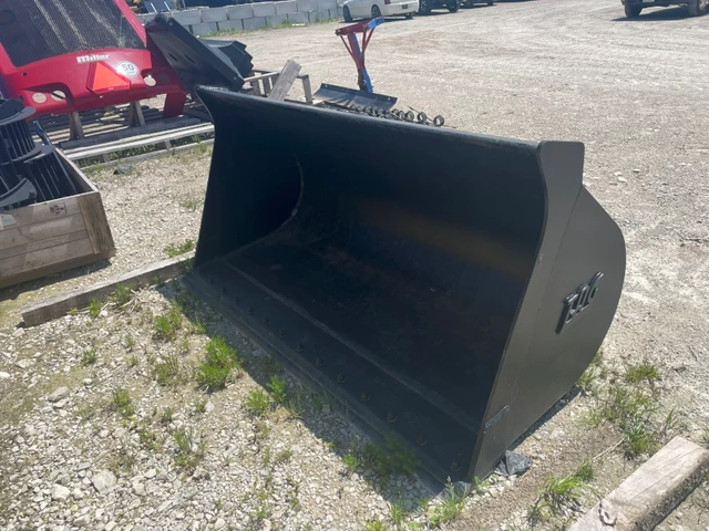 2023 Yanmar 77, dovoz Kanada — foto 1