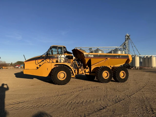 2005 Caterpillar 735, 1 mth, dovoz Kanada — foto 1