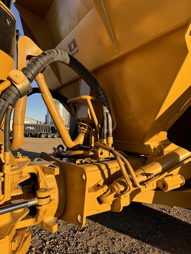 2005 Caterpillar 735, 1 mth, dovoz Kanada — foto 16 z 16
