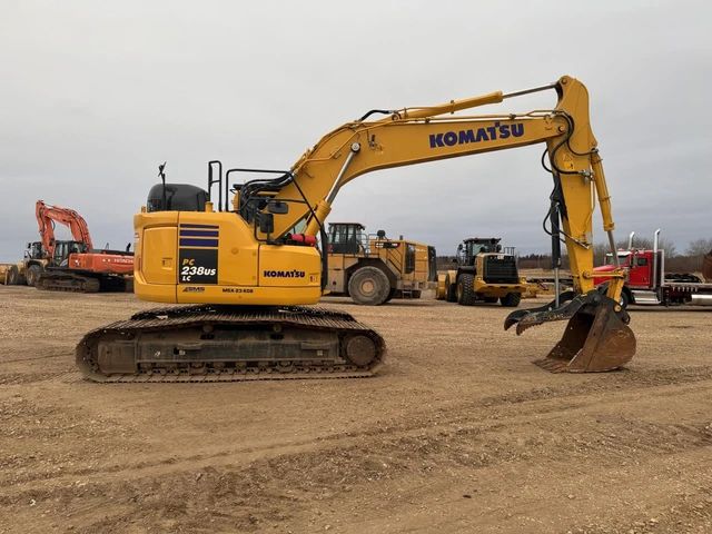 2022 Komatsu PC238US, 1 mth, dovoz Kanada — foto 5 z 16