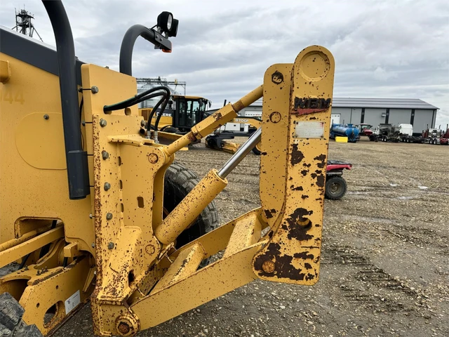 2011 John Deere, 1 mth, dovoz Kanada — foto 13 z 16