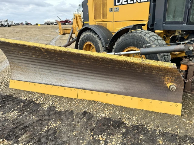 2011 John Deere, 1 mth, dovoz Kanada — foto 15 z 16
