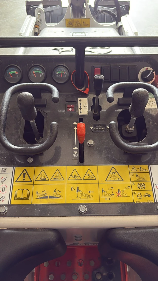 2021 Bobcat MINI, 420 mth, dovoz Kanada — foto 3 z 5