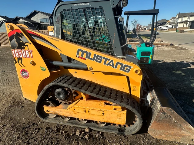 2018 Manitou SKIDSTEER, 2 197 mth, dovoz Kanada — foto 1
