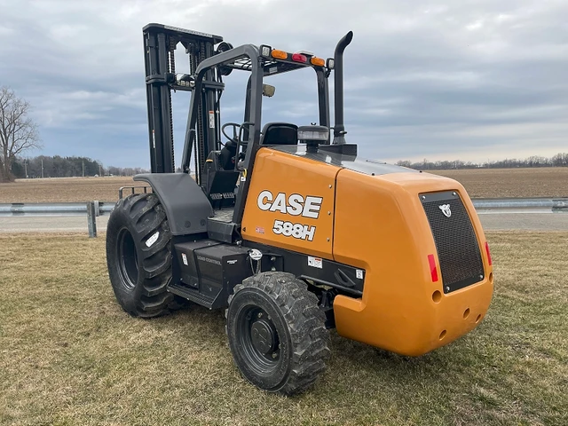 2024 Case 588H, dovoz Kanada — foto 4 z 5