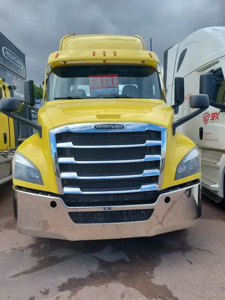 2020 Freightliner CASCADIA, dovoz Kanada — foto 1